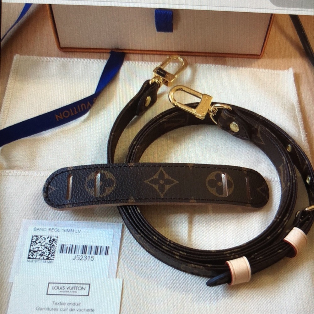 🌸NEW🌸 Louis Vuitton Monogram Adjustable Strap